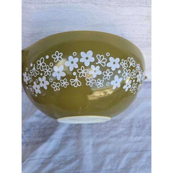 Vintage PYREX Green Floral “Spring Blossom” 2½ Qt Mixing Bowl Corning USA - Picture 1 of 5